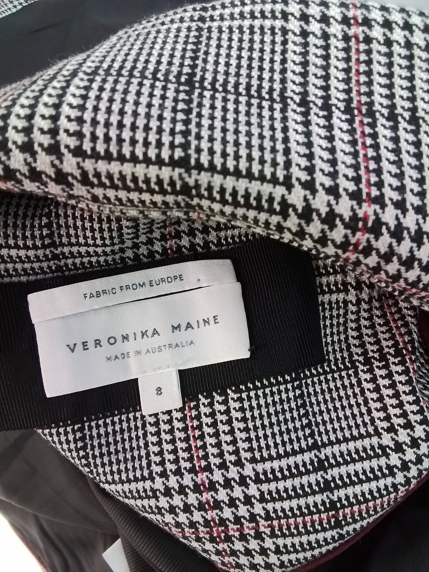 NEW Veronika Main Plaid Blazer Size 8