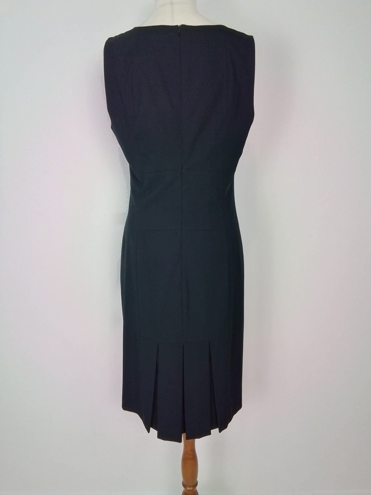 Cue Pleated Shift Dress Size 12